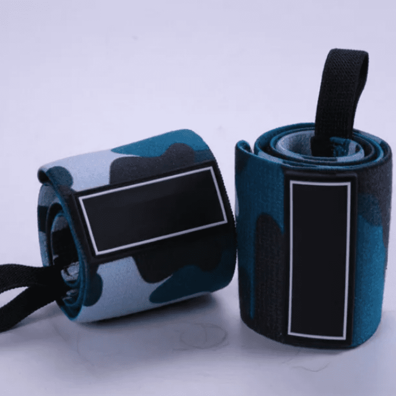 "Bande de sport en bleu camouflage pour une touche de tactique dans votre routine."