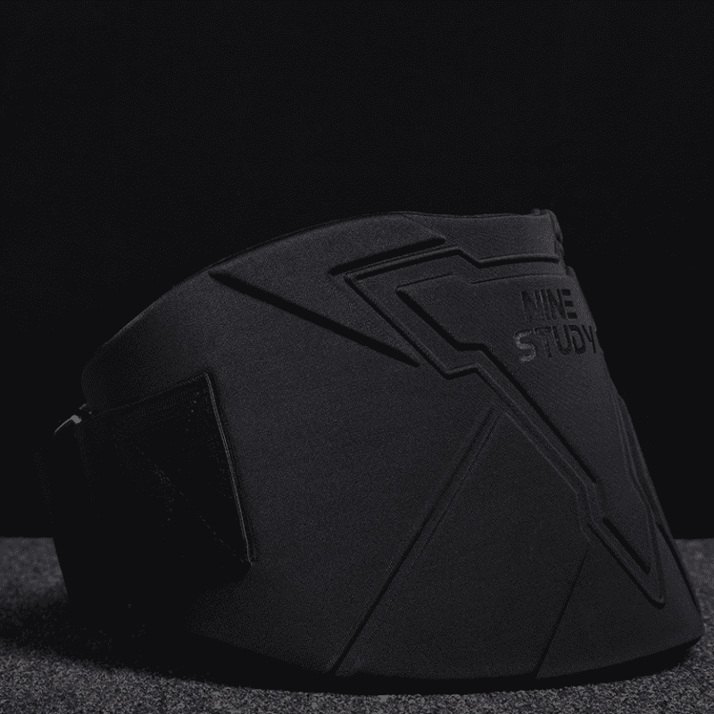 "Ceinture Lombaire LombaireFlex ajustée confortablement autour de la taille d'un athlète"