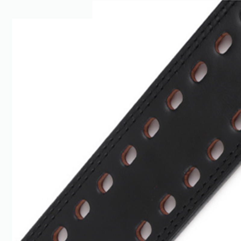 "Ceinture Powerlifting ForceMax portée par un athlète"