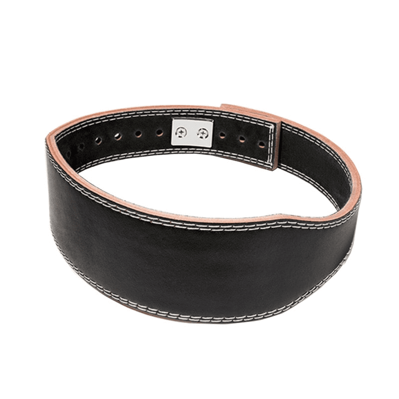 "Un athlète ajuste la Ceinture Powerlifting PowerBelt pour un entraînement optimal"