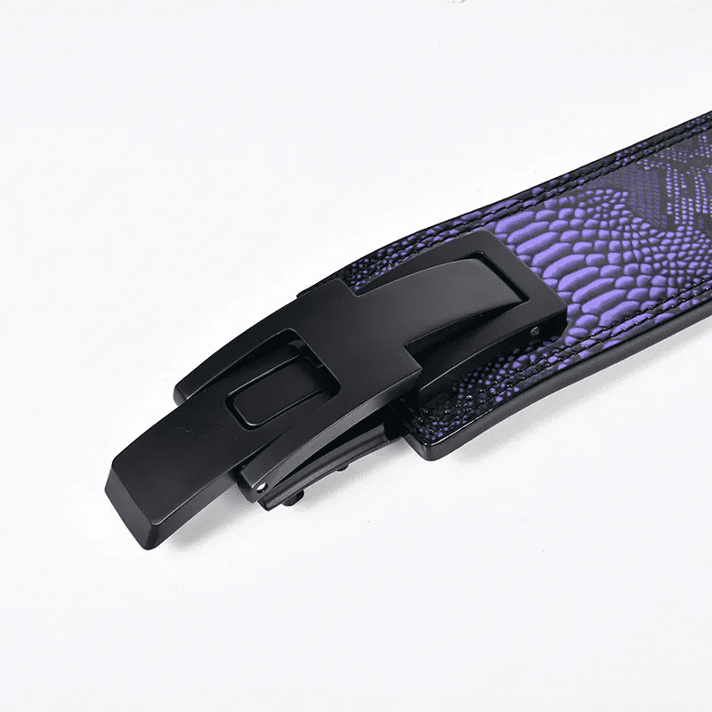 "Ajustement parfait offert par la Ceinture Powerlifting Serpent Bleu"