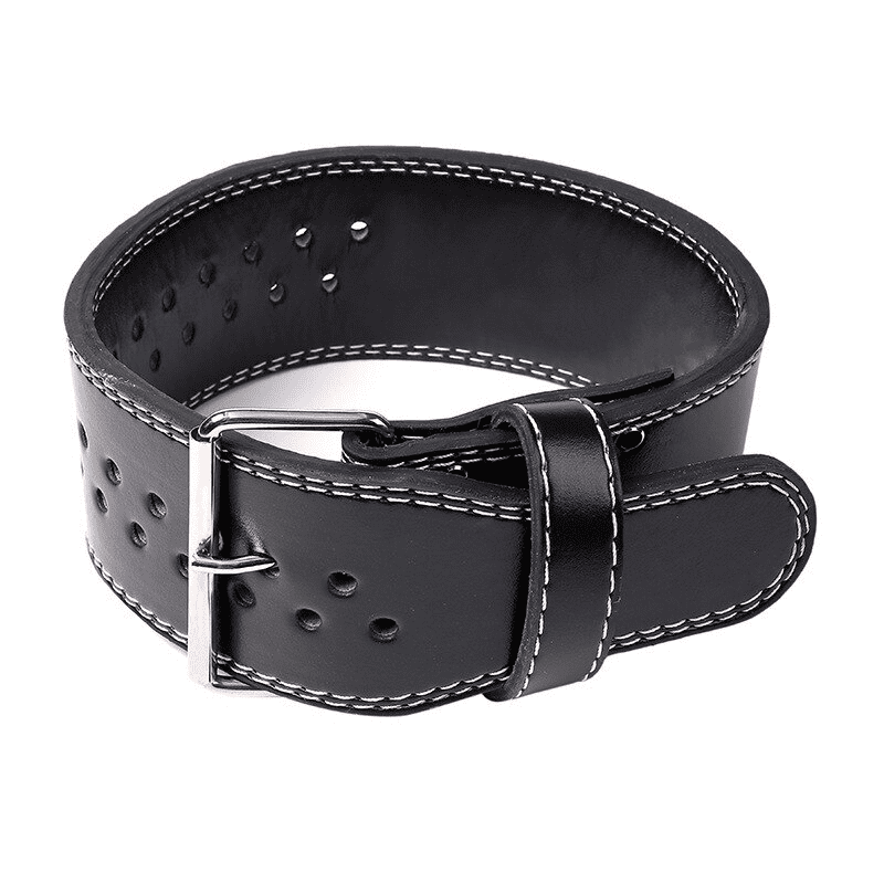 "Un homme portant la ceinture de musculation Night Prowler pendant un entraînement intense."