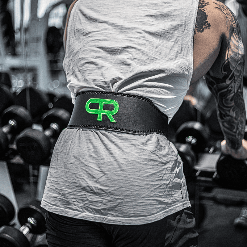 "Vue rapprochée de la ceinture de musculation PR, soulignant le confort et le soutien qu'elle offre."