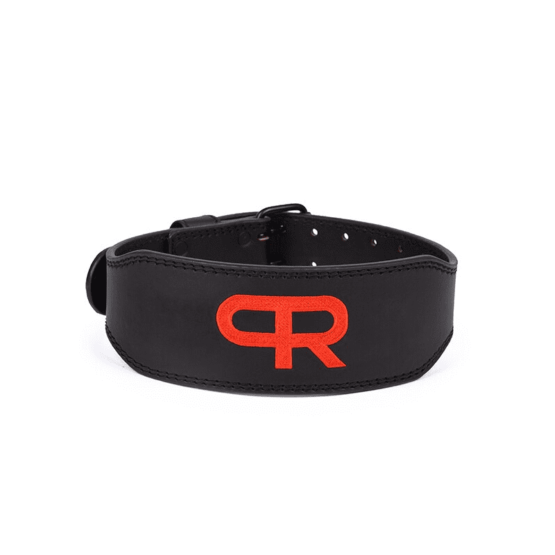 "Une ceinture de musculation "PR" Rouge ajustable, offrant un soutien lombaire optimal pour les entraînements intenses."