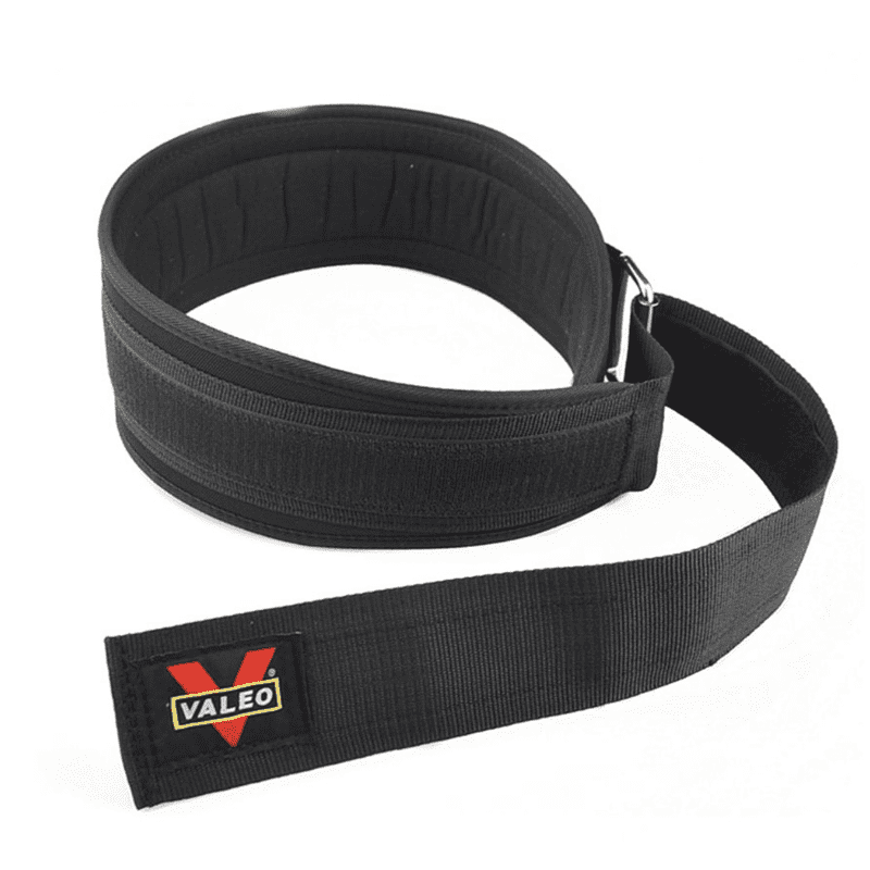 "Vue rapprochée de la boucle double-prong robuste de la Ceinture de Musculation Stealth Sentinel"