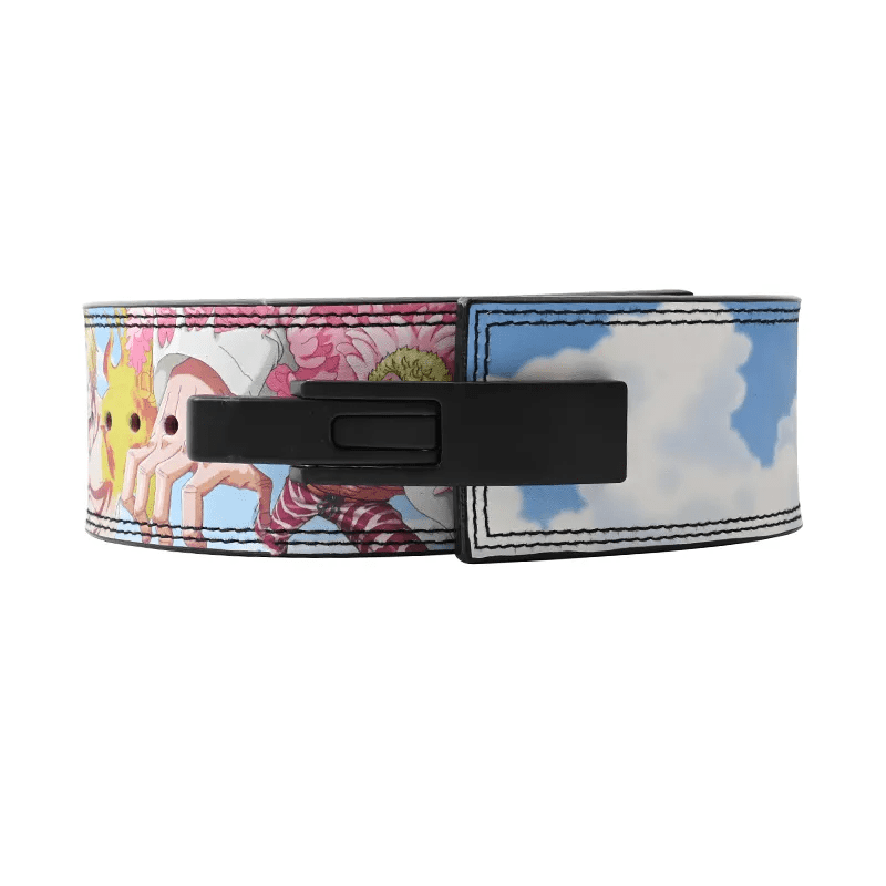 "Ceinture de Powerlifting Dressrosa montrant Doflamingo en pleine action."