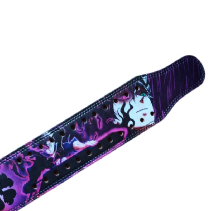"Asta de Black Clover décorant une ceinture de force durable"