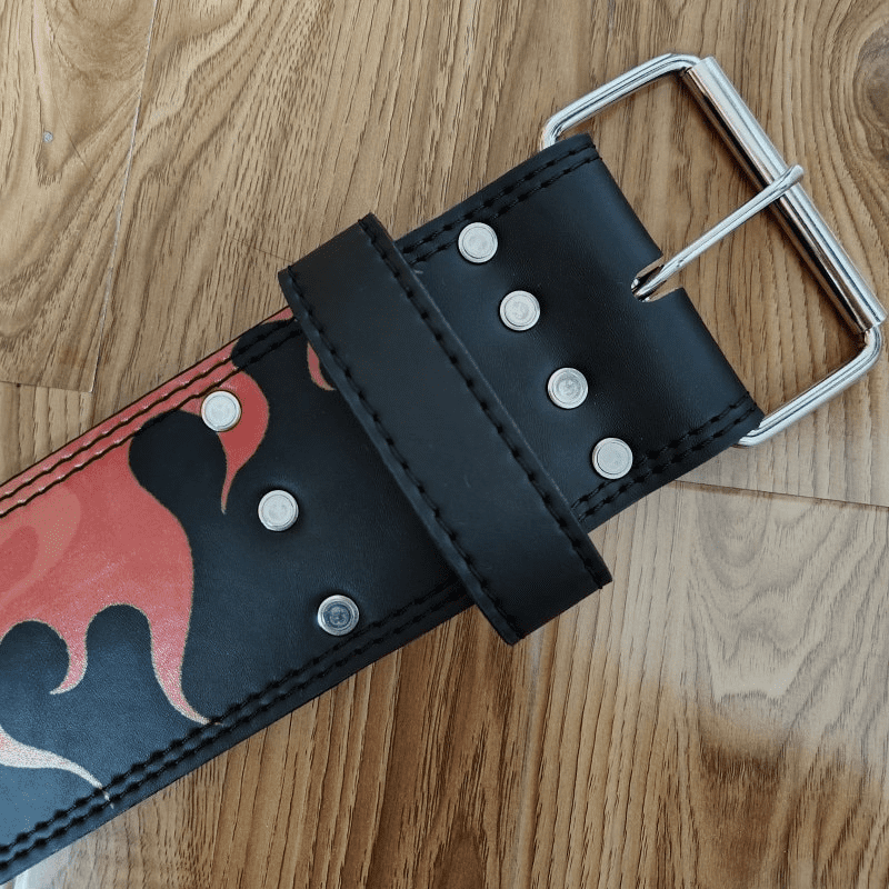 "Ceinture de force Yujiro, design robuste et durable pour un soutien optimal lors des levées de poids"