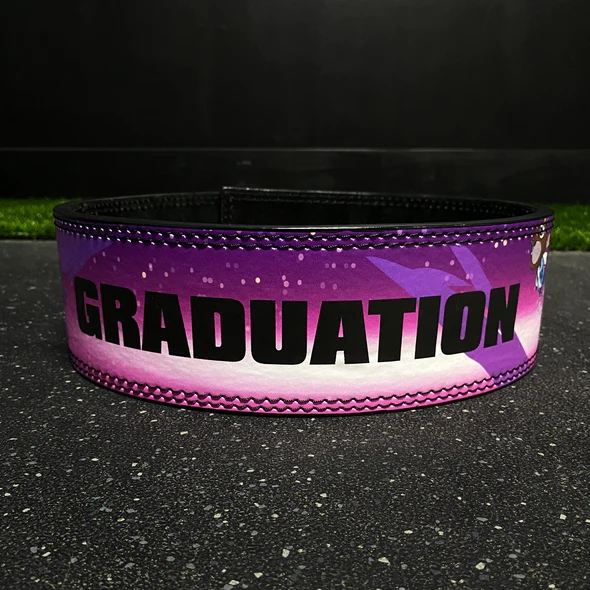 "Ceinture de levage "Graduation" : exprimez votre style et votre admiration pour Kanye West lors de vos séances de musculation"