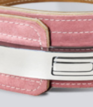 "Ceinture de force athlétique rose : affirmez votre puissance avec élégance et féminité"