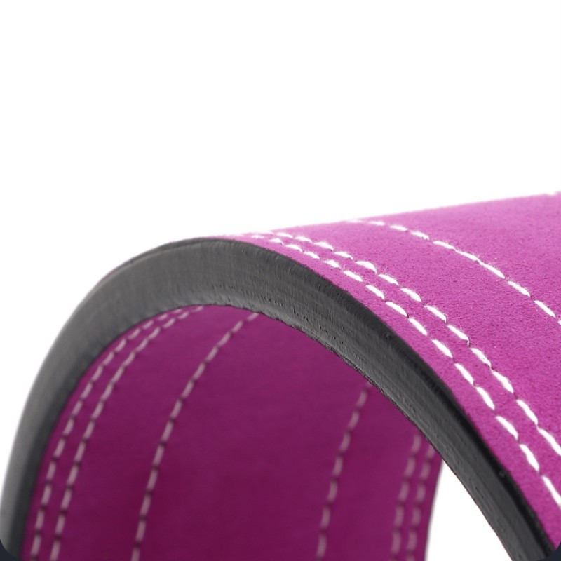 "Ceinture de levage athlétique violet : un choix de qualité pour les athlètes cherchant à améliorer leur technique et leur stabilité"