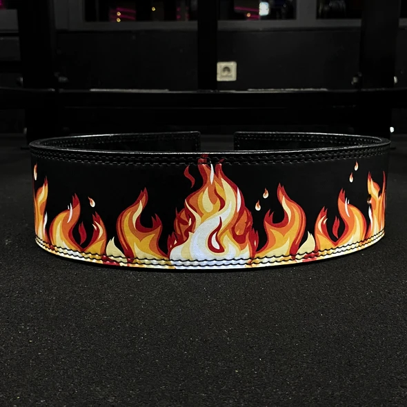 "Ceinture de musculation "Feu" : repoussez vos limites avec cette ceinture flamboyante"