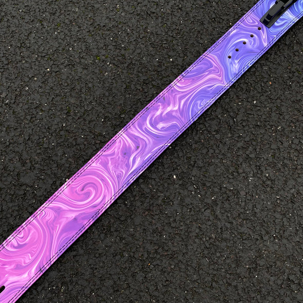 "Ceinture de musculation "Ultra Violet" : démarquez-vous avec style grâce à cette ceinture de force élégante"