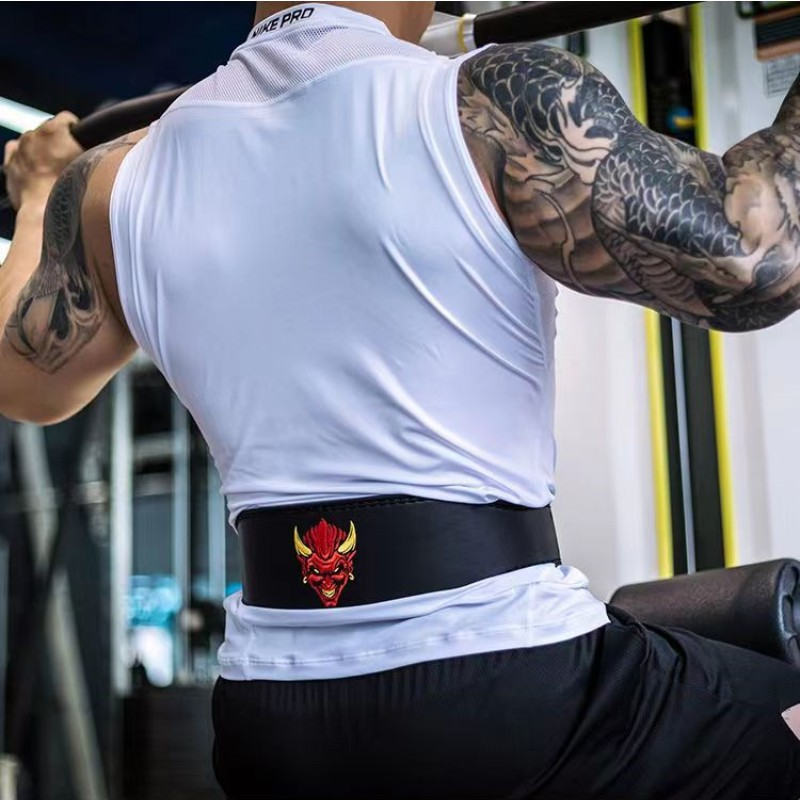 "Ceinture de force Démon Rouge : embrasez vos performances avec cette ceinture audacieuse"