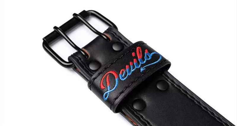 "Ceinture de fitness Démon Bleu : libérez votre force intérieure avec style et élégance"