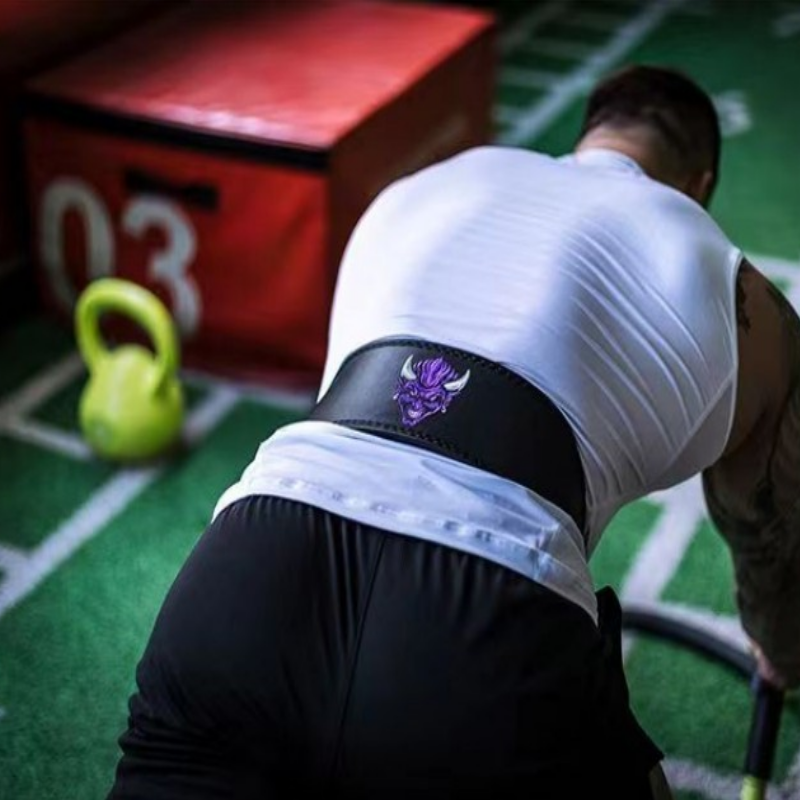 "Ceinture de force Démon Mauve : laissez-vous envoûter par cette ceinture audacieuse"