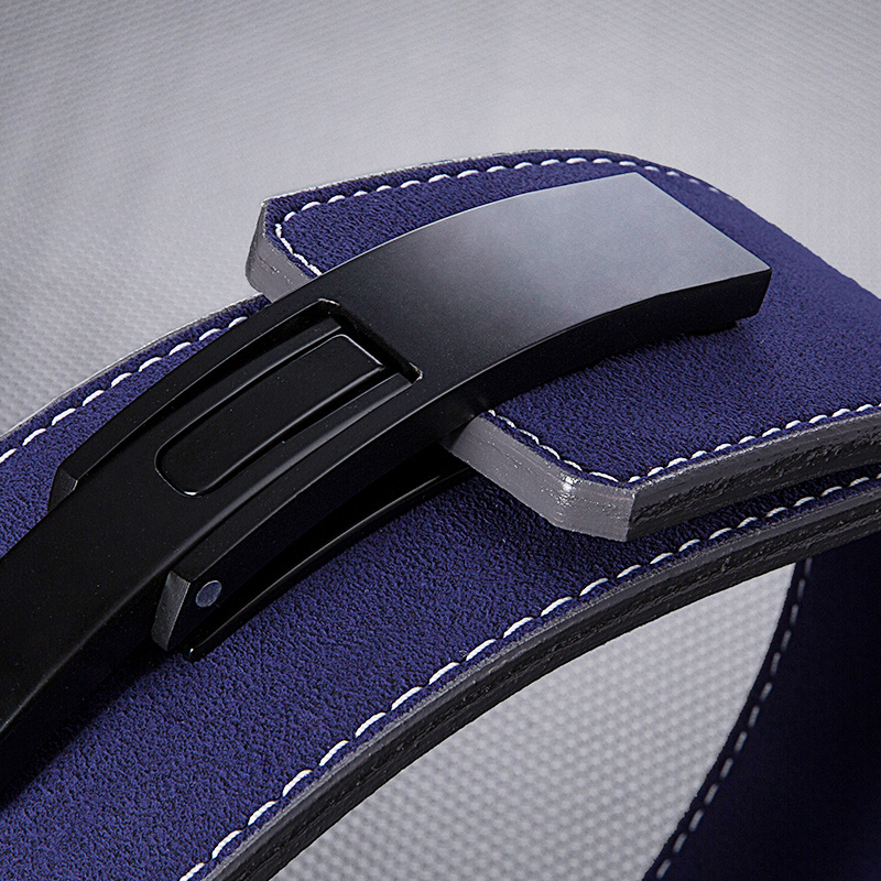 "Ceinture de musculation bleue : maintenez votre dos en sécurité et optimisez vos performances avec cette ceinture de force"