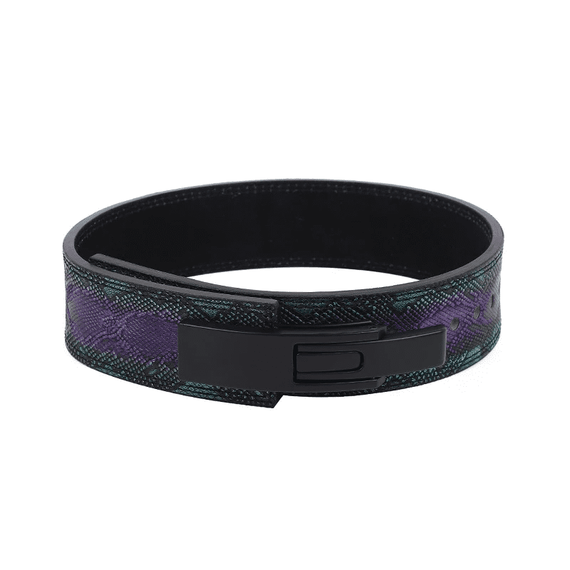 "Ceinture de powerlifting mauve en peau de serpent, alliant style et confort."