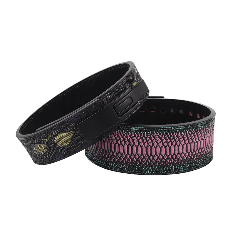 "Ceinture de musculation en peau de serpent, combinant design innovant et fonctionnalité."