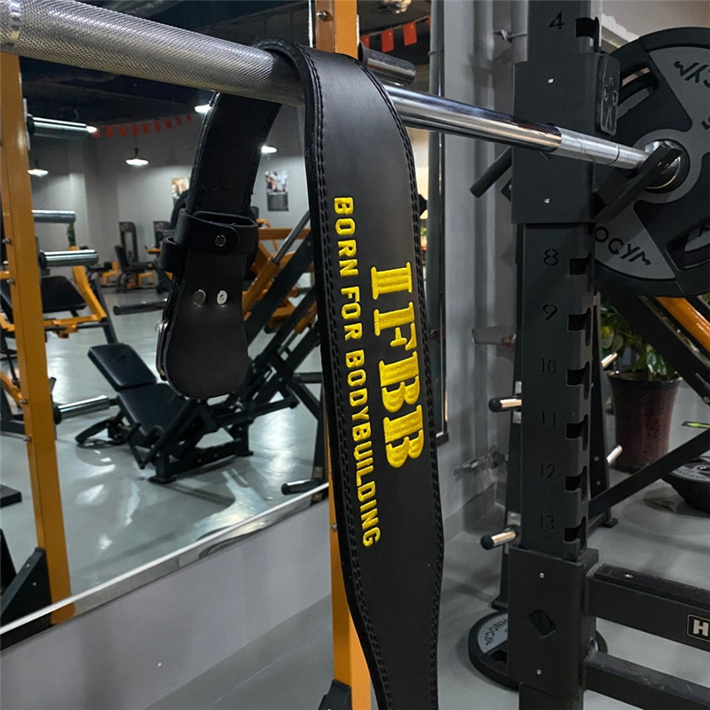 "Vue de la Ceinture Musculation IFBB Noire, idéale pour le fitness"