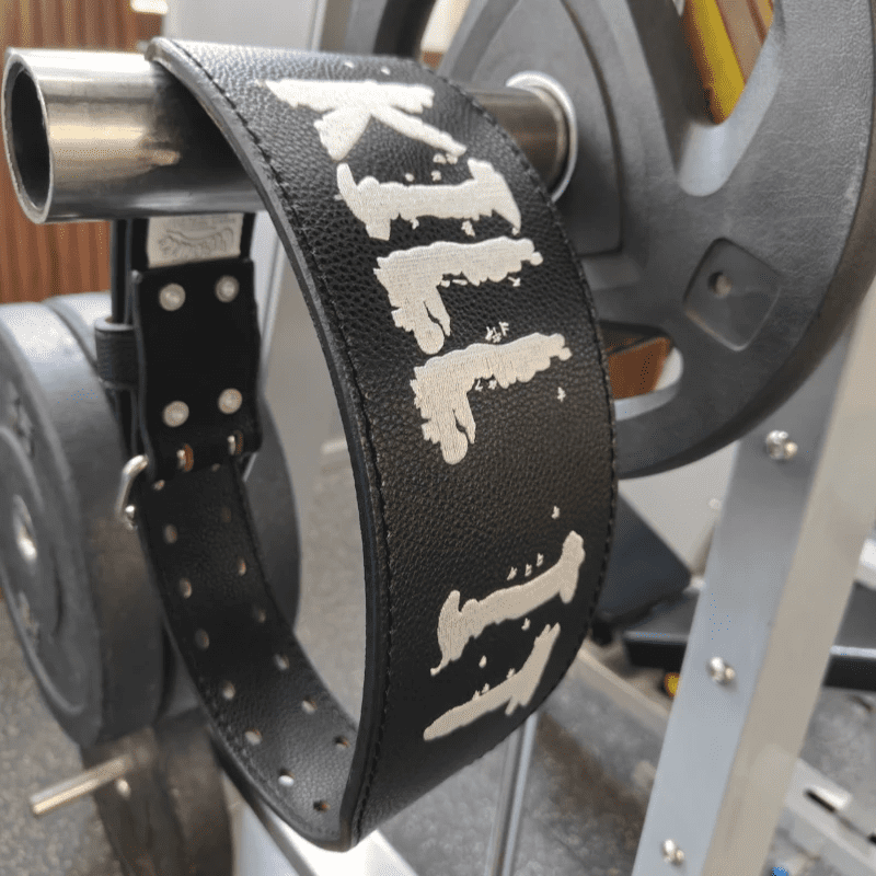 "Ceinture 'Kill It', un ajout motivant à votre équipement de gym."