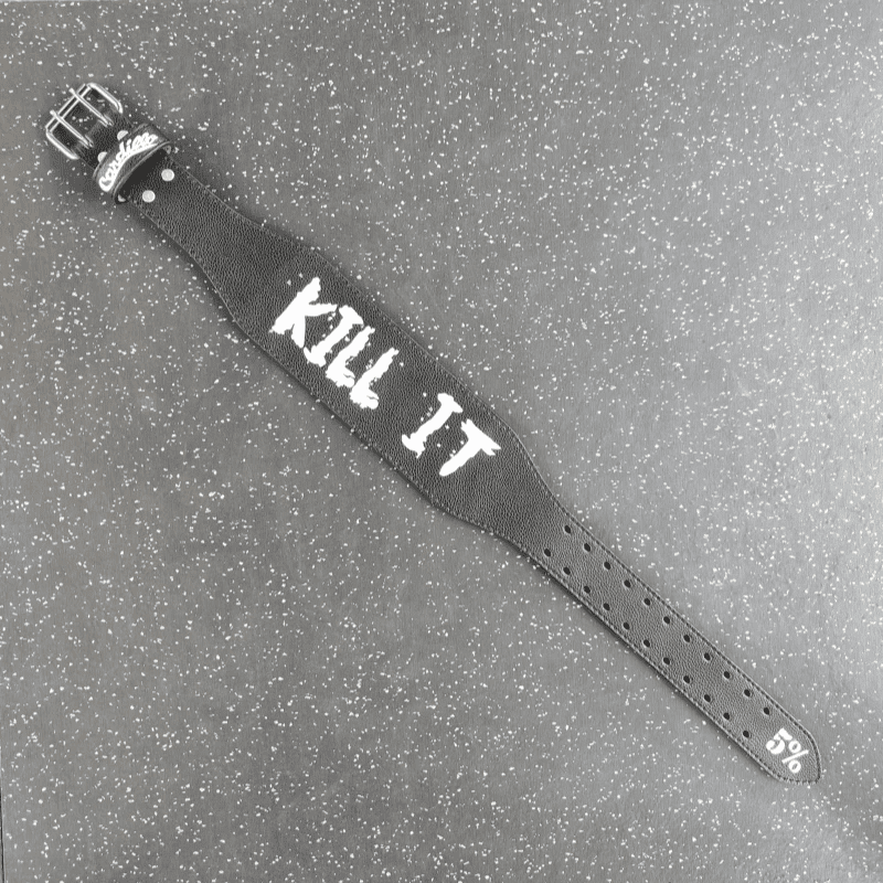"Accessoire de musculation 'Kill It', combinant style et fonctionnalité."