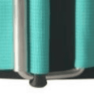 "Vue de près de la ceinture de musculation LightBlue StrengthStrap, montrant sa fermeture sécurisée et son ajustement confortable."