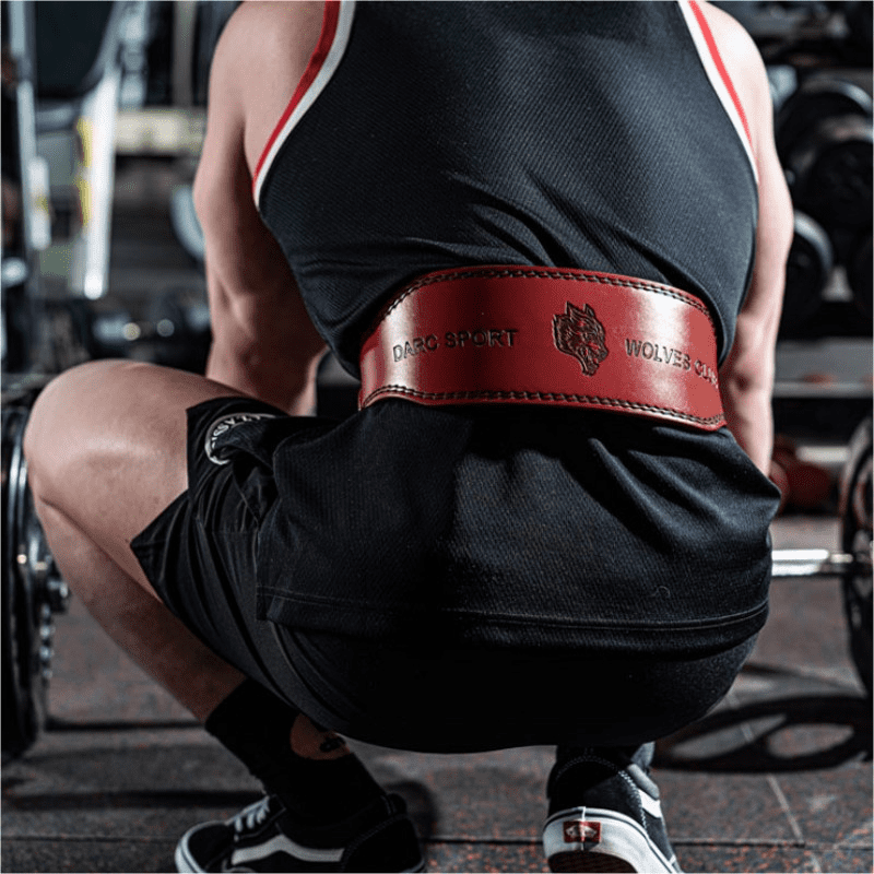 Ceinture de musculation rouge pour entraînement intensif