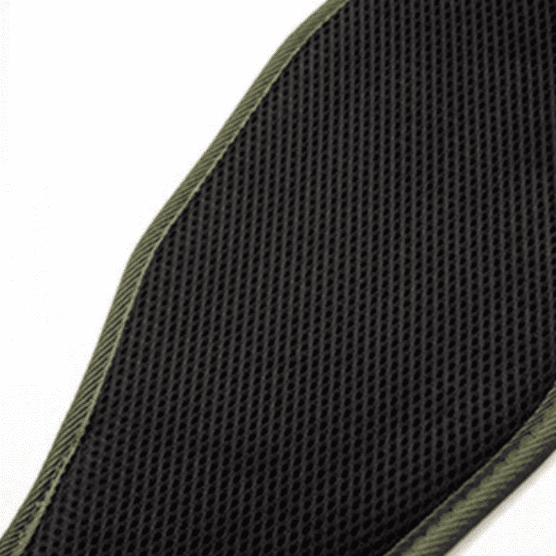 Image d'un sportif portant la Ceinture de Musculation Lumbarfit Kaki lors d'un entraînement.