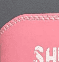 "Une femme en tenue de fitness portant la Ceinture de Musculation Squat Rose"