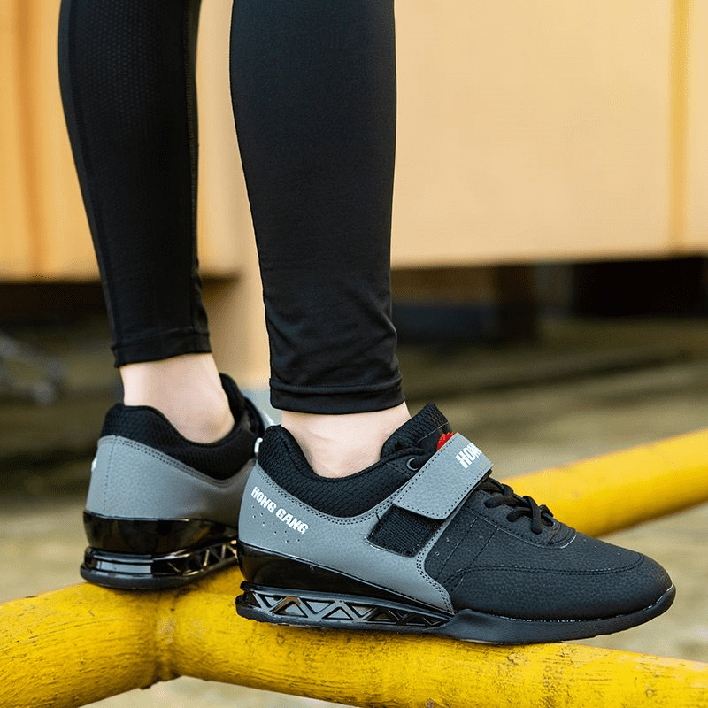"Vue d'ensemble de la Chaussure d'Haltero, mettant en avant son design élégant".