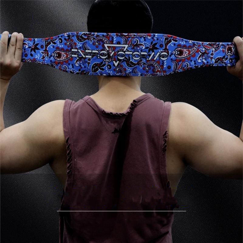 "Vue rapprochée des boucles doubles de la ceinture de force Camo."
