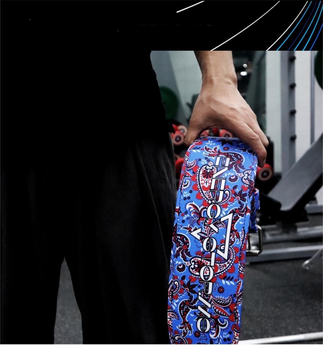 "Ceinture de force avec design camouflage pour entraînements intenses."