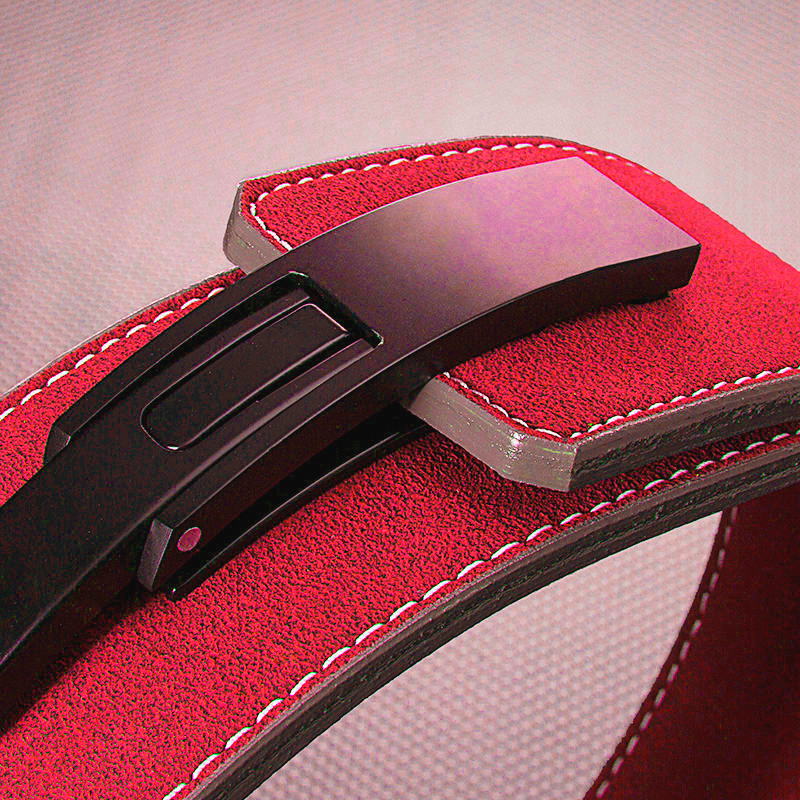 "Ceinture de musculation rouge : un accessoire de qualité supérieure pour des entraînements de force efficaces"