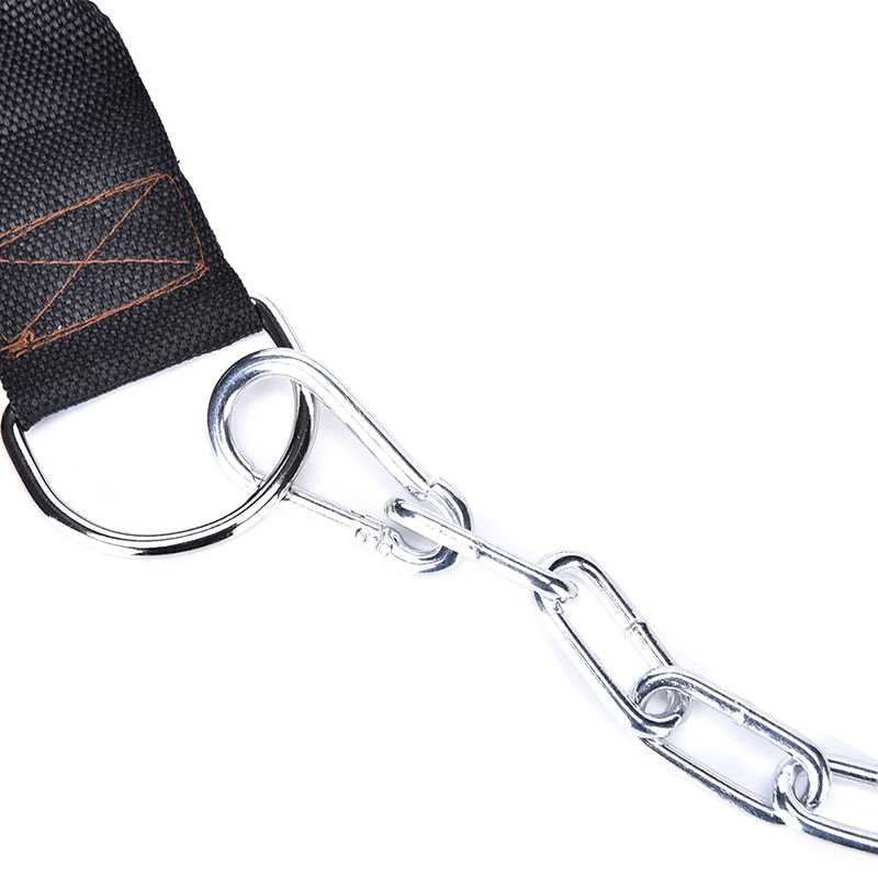 "Ceinture de Lest TrainMax en attente sur un banc de gym"