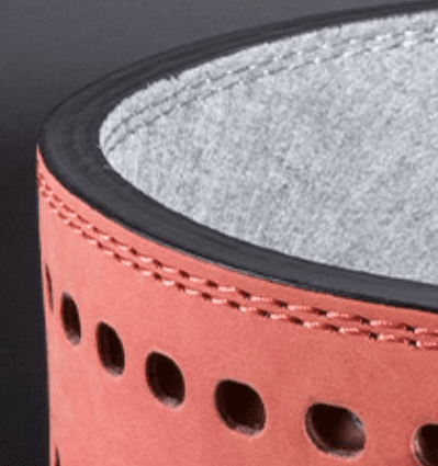 "Ceinture de musculation rose : un accessoire indispensable pour les athlètes cherchant à améliorer leur posture"
