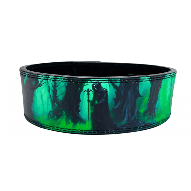 "Ceinture de levage sinistre avec touches de vert, inspirée par la Faucheuse."