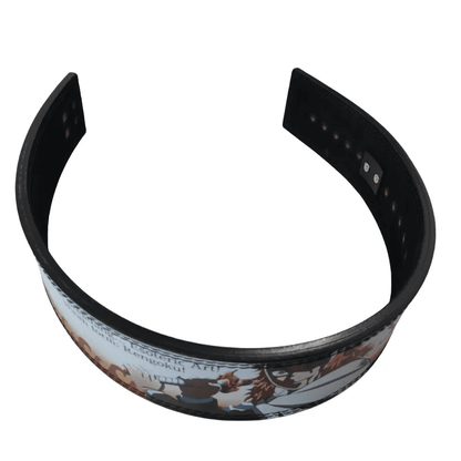 "Vue d'ensemble de la Ceinture Rengoku Kyojuro étalée à plat montrant l'intégralité du design."