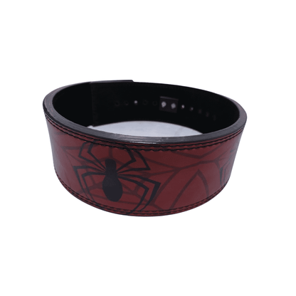 "Zoom sur le mécanisme de levier de la Ceinture Spiderman."