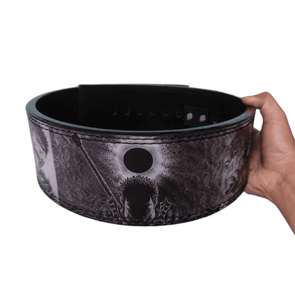 "Zoom sur le rembourrage intérieur de la Ceinture Berserk."
