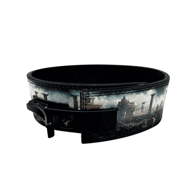 "Zoom sur le design inspiré de la déesse Athéna de la Ceinture de Force Athene."