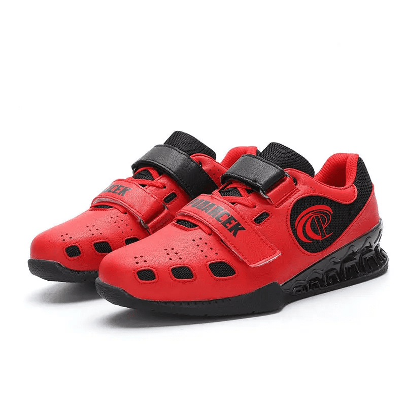 "Chaussures de levage Powerlifting rouges, alliant esthétique et fonctionnalité."