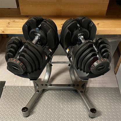 Lot d'halteres sur rack